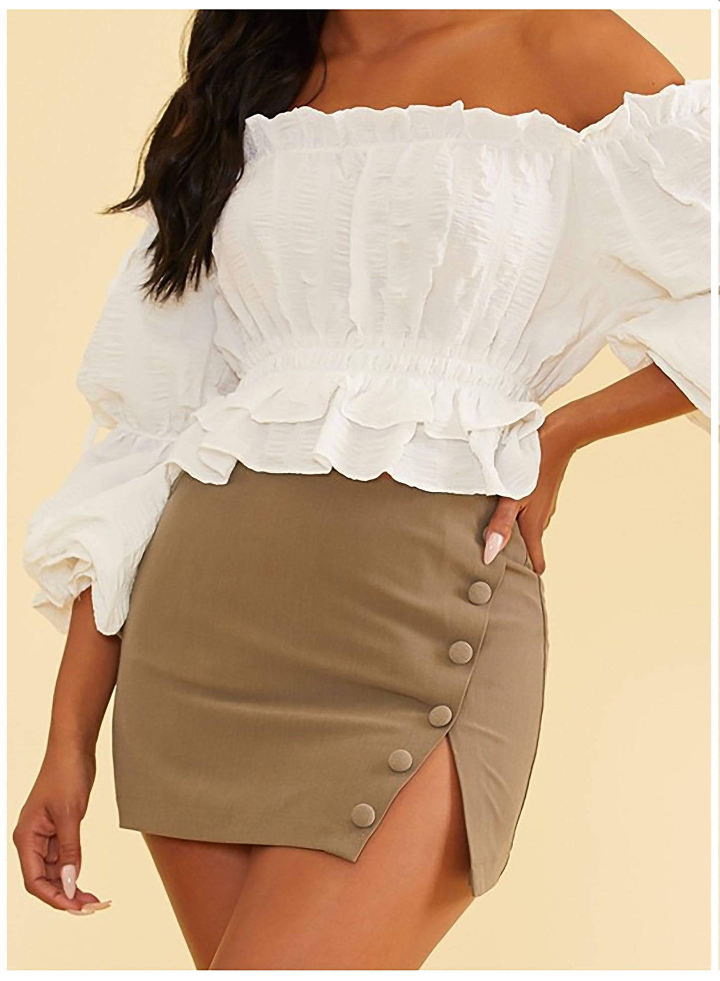 TWILL BUTTON SLIT SHORTS